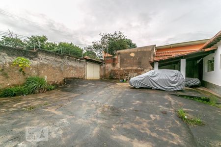 Casa à venda com 160m², 4 quartos e 1 vaga Casa à venda com 160m², 4 quartos e 1 vagaQuintal