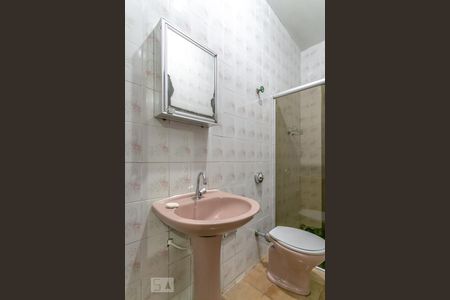 Casa à venda com 160m², 4 quartos e 1 vaga Casa à venda com 160m², 4 quartos e 1 vagaBanheiro Social