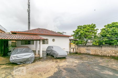 Casa à venda com 160m², 4 quartos e 1 vaga Casa à venda com 160m², 4 quartos e 1 vagaGaragem