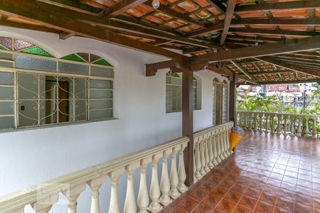 Casa à venda com 160m², 4 quartos e 1 vaga Casa à venda com 160m², 4 quartos e 1 vagaVaranda da Sala