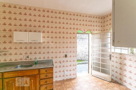 Casa à venda com 160m², 4 quartos e 1 vaga Casa à venda com 160m², 4 quartos e 1 vagaCozinha