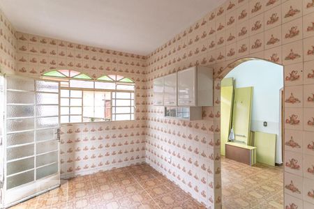 Casa à venda com 160m², 4 quartos e 1 vaga Casa à venda com 160m², 4 quartos e 1 vagaCozinha
