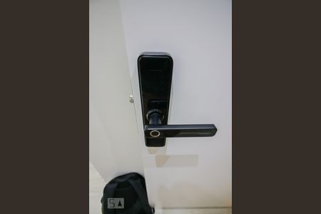 Apartamento à venda com 41m², 2 quartos e sem vaga Apartamento à venda com 41m², 2 quartos e sem vagaFechadura