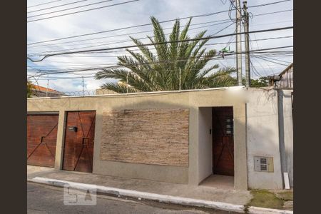 Fachada de casa para alugar com 1 quarto, 25m² em Chora Menino, São Paulo