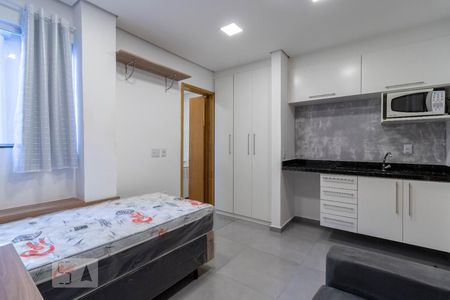 Sala de casa para alugar com 1 quarto, 25m² em Chora Menino, São Paulo