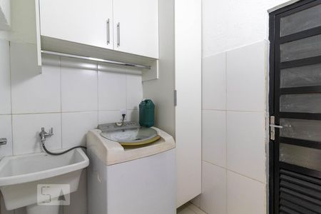 Casa para alugar com 25m², 1 quarto e sem vagaÁrea Comum - Lavanderia