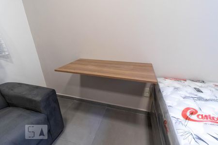 Sala - Mesa Dobrável de casa para alugar com 1 quarto, 25m² em Chora Menino, São Paulo