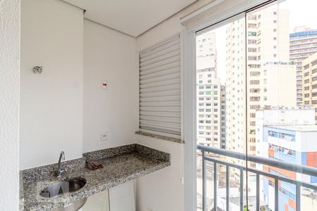 Varanda de kitnet/studio para alugar com 1 quarto, 27m² em Bela Vista, São Paulo