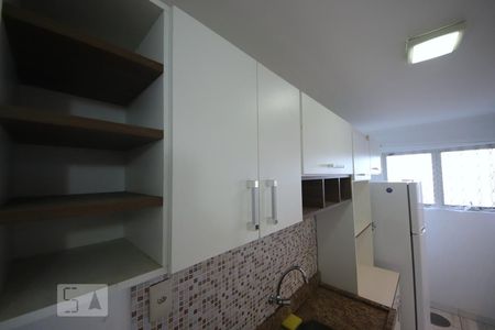 Cozinha - Armários de apartamento à venda com 2 quartos, 49m² em Marechal Rondon, Canoas