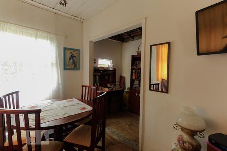 Quarto 2 de casa à venda com 2 quartos, 39m² em Medianeira, Porto Alegre