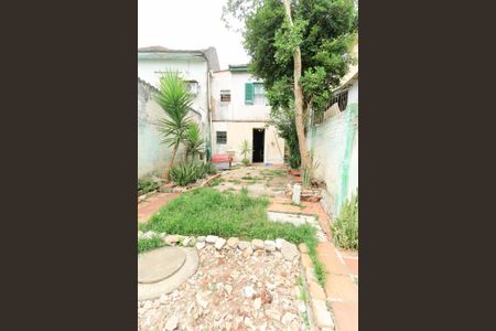 Casa à venda com 39m², 2 quartos e 1 vagaQuintal