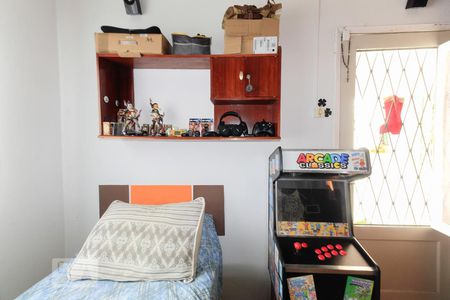 Quarto 1 de casa à venda com 2 quartos, 39m² em Medianeira, Porto Alegre