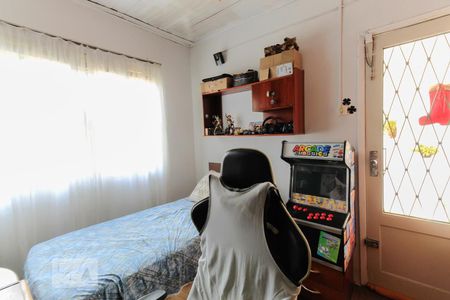 Quarto 1 de casa à venda com 2 quartos, 39m² em Medianeira, Porto Alegre