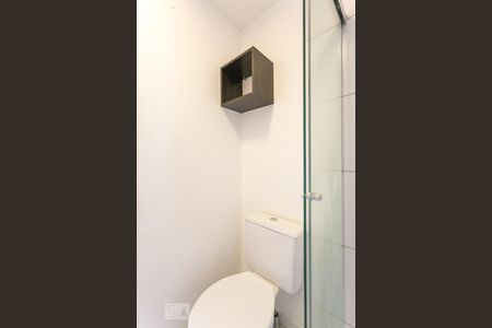Banheiro de apartamento para alugar com 1 quarto, 30m² em República, São Paulo