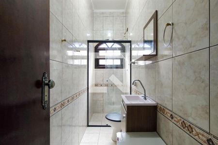 Casa para alugar com 60m², 2 quartos e 1 vaga Casa para alugar com 60m², 2 quartos e 1 vagaBanheiro