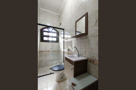 Casa para alugar com 60m², 2 quartos e 1 vaga Casa para alugar com 60m², 2 quartos e 1 vagaBanheiro