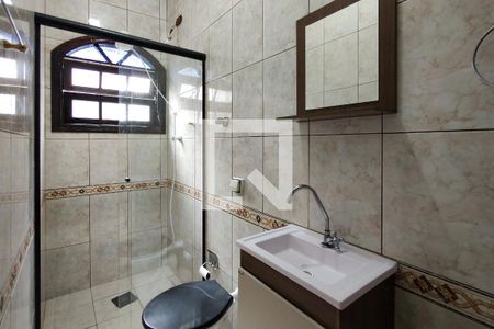 Casa para alugar com 60m², 2 quartos e 1 vaga Casa para alugar com 60m², 2 quartos e 1 vagaBanheiro