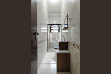 Casa para alugar com 60m², 2 quartos e 1 vaga Casa para alugar com 60m², 2 quartos e 1 vagaBanheiro