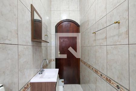 Casa para alugar com 60m², 2 quartos e 1 vaga Casa para alugar com 60m², 2 quartos e 1 vagaBanheiro