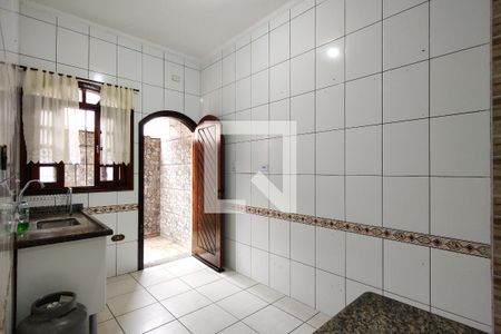 Casa para alugar com 60m², 2 quartos e 1 vaga Casa para alugar com 60m², 2 quartos e 1 vagaCozinha