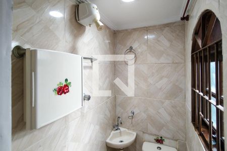 Casa para alugar com 60m², 2 quartos e 1 vaga Casa para alugar com 60m², 2 quartos e 1 vagaBanheiro da Suíte