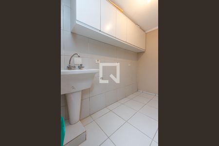 Casa de condomínio para alugar com 158m², 3 quartos e 1 vaga Casa de condomínio para alugar com 158m², 3 quartos e 1 vagaÁrea de Serviço