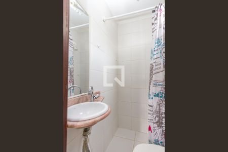 Casa de condomínio para alugar com 158m², 3 quartos e 1 vaga Casa de condomínio para alugar com 158m², 3 quartos e 1 vagaBanheiro da Suíte