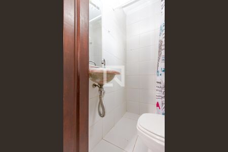 Casa de condomínio para alugar com 158m², 3 quartos e 1 vaga Casa de condomínio para alugar com 158m², 3 quartos e 1 vagaBanheiro da Suíte