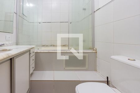 Casa de condomínio para alugar com 158m², 3 quartos e 1 vaga Casa de condomínio para alugar com 158m², 3 quartos e 1 vagaBanheiro