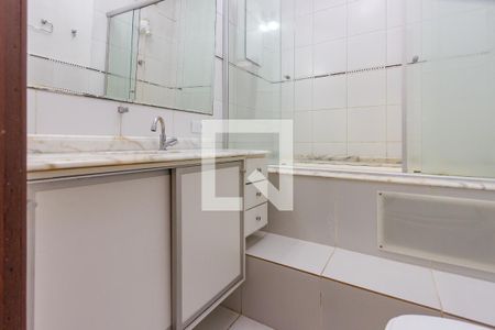 Casa de condomínio para alugar com 158m², 3 quartos e 1 vaga Casa de condomínio para alugar com 158m², 3 quartos e 1 vagaBanheiro