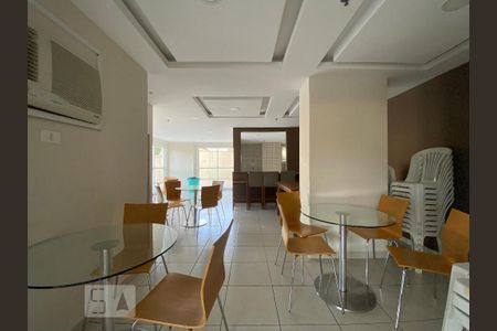 Apartamento para alugar com 52m², 2 quartos e 1 vagaÁrea comum - Salão de festas