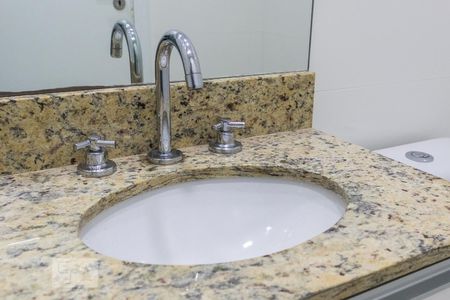 Apartamento à venda com 59m², 2 quartos e 2 vagas Apartamento à venda com 59m², 2 quartos e 2 vagasBanheiro