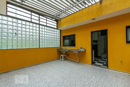 Casa à venda com 150m², 3 quartos e 2 vagasQuintal