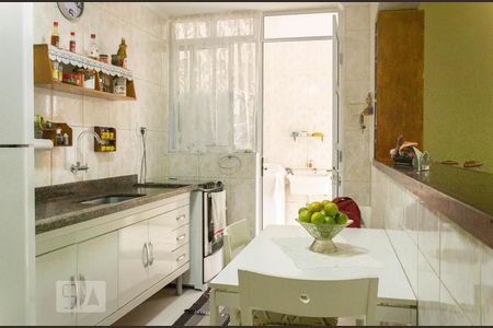 Casa à venda com 184m², 4 quartos e 1 vagaCozinha