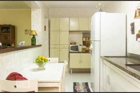 Casa à venda com 184m², 4 quartos e 1 vagaCozinha