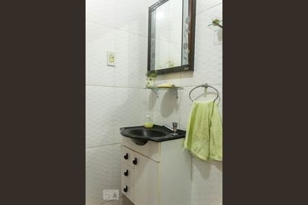 Casa à venda com 184m², 4 quartos e 1 vagaLavabo