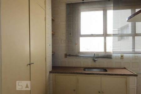 Apartamento para alugar com 100m², 2 quartos e 2 vagasCozinha