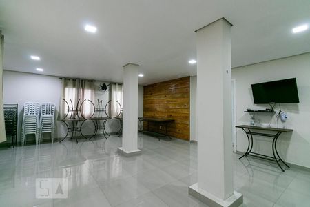 Apartamento à venda com 43m², 2 quartos e sem vagaÁrea comum - Salão de festas