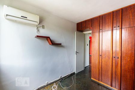 Quarto 1 de apartamento à venda com 2 quartos, 70m² em Engenhoca, Niterói
