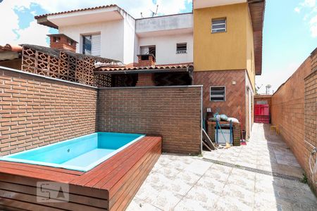 Casa à venda com 115m², 3 quartos e 2 vagasÁrea da churrasqueira e hidromassagem