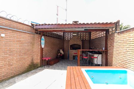Casa à venda com 115m², 3 quartos e 2 vagasÁrea da churrasqueira e hidromassagem