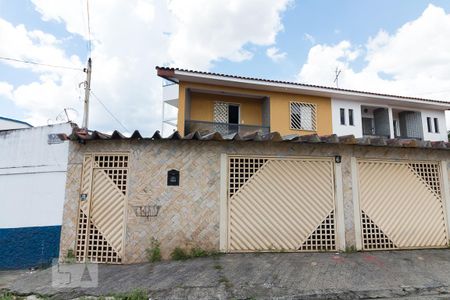 Casa à venda com 115m², 3 quartos e 2 vagasFachada da casa