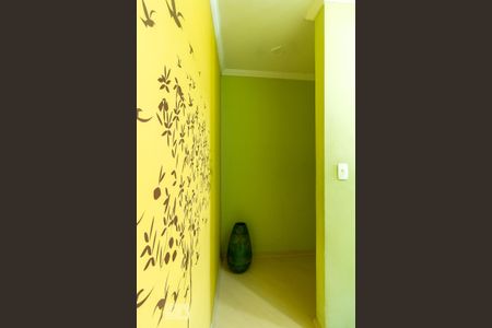 Corredor de casa à venda com 3 quartos, 115m² em Jardim Vila Galvão, Guarulhos
