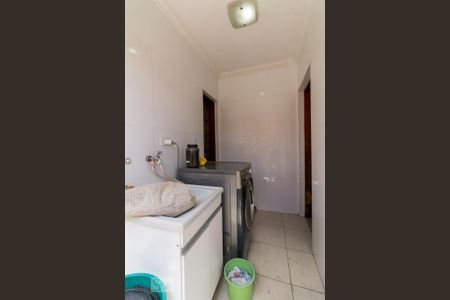 Casa à venda com 115m², 3 quartos e 2 vagasÁrea de serviço