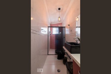 Casa à venda com 115m², 3 quartos e 2 vagasBanheiro social