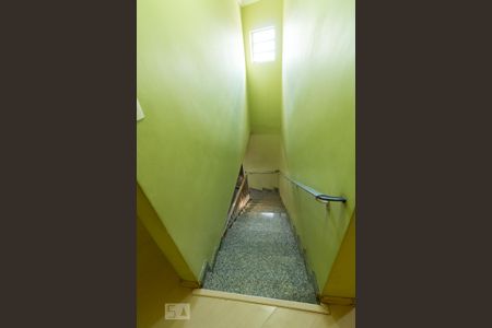 Casa à venda com 115m², 3 quartos e 2 vagasEscadas