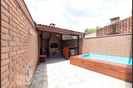 Casa à venda com 115m², 3 quartos e 2 vagasÁrea da churrasqueira e hidromassagem