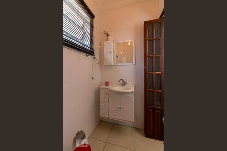 Casa à venda com 115m², 3 quartos e 2 vagasBanheiro de serviço