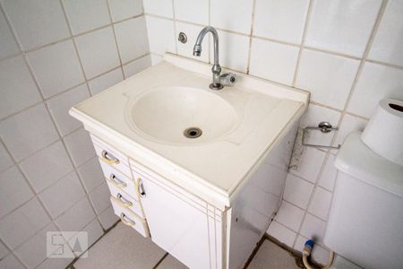 Apartamento à venda com 47m², 2 quartos e 1 vaga Apartamento à venda com 47m², 2 quartos e 1 vagaBanheiro