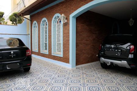 Casa à venda com 216m², 4 quartos e 3 vagas Casa à venda com 216m², 4 quartos e 3 vagasGaragem